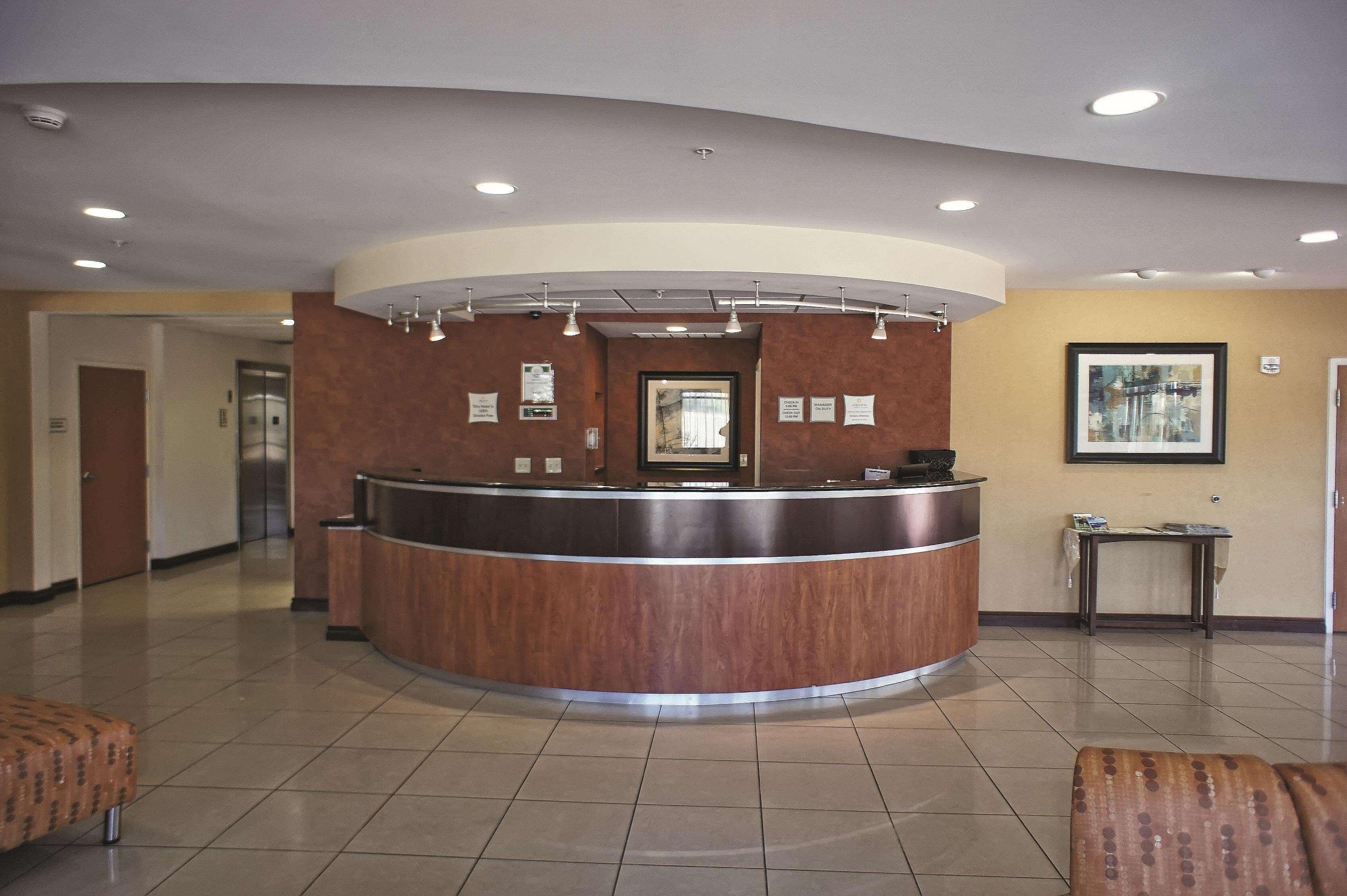 Hotel La Quinta By Wyndham Edmond Extérieur photo