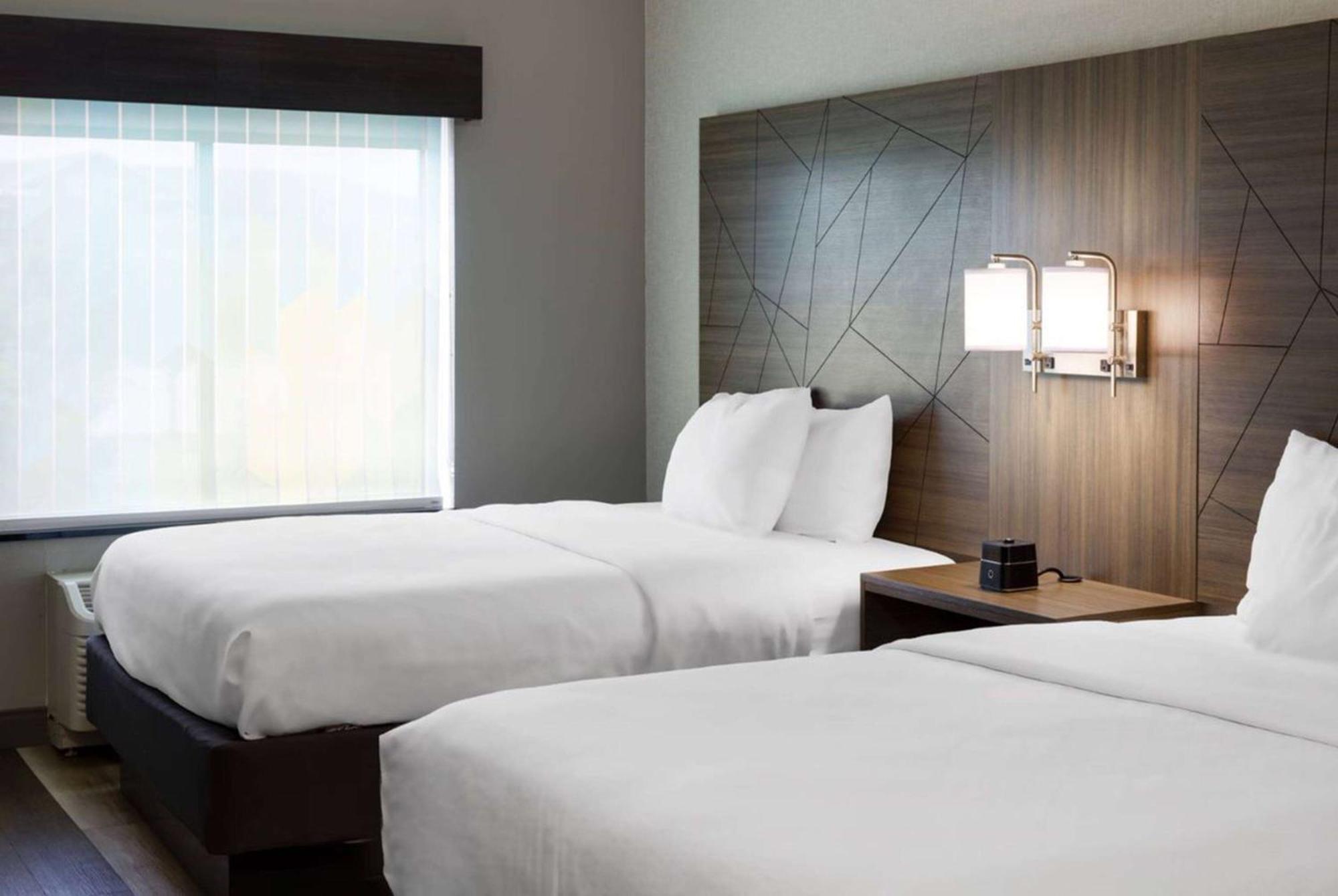 Hotel La Quinta By Wyndham Edmond Extérieur photo