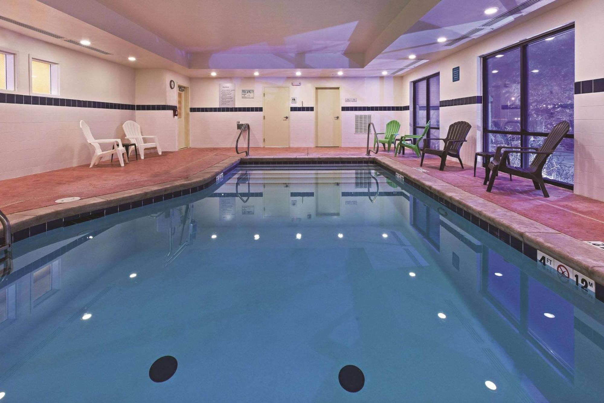 Hotel La Quinta By Wyndham Edmond Extérieur photo